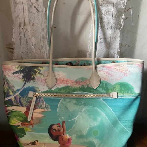 Disney Moana Dooney and bourke tote - Picture 4 of 4